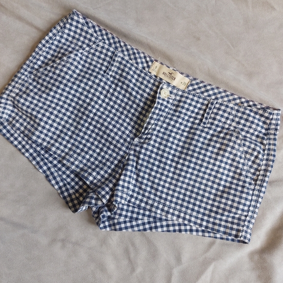 Hollister Pants - Hollister Low Rise Blue White Gingham Shorts, size 9/29